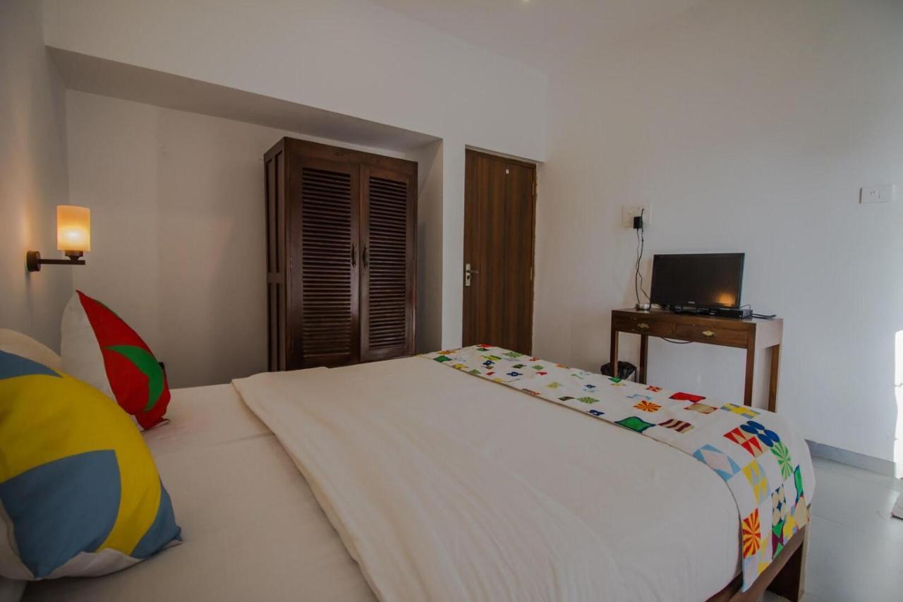Ziba beach Morjim Exterior foto